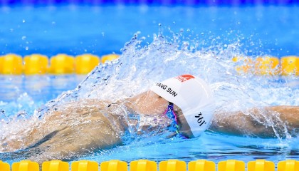 世界杯2026-中场定乾坤，卡塔尔完胜阿联酋，托纳利致命一击锁定胜局