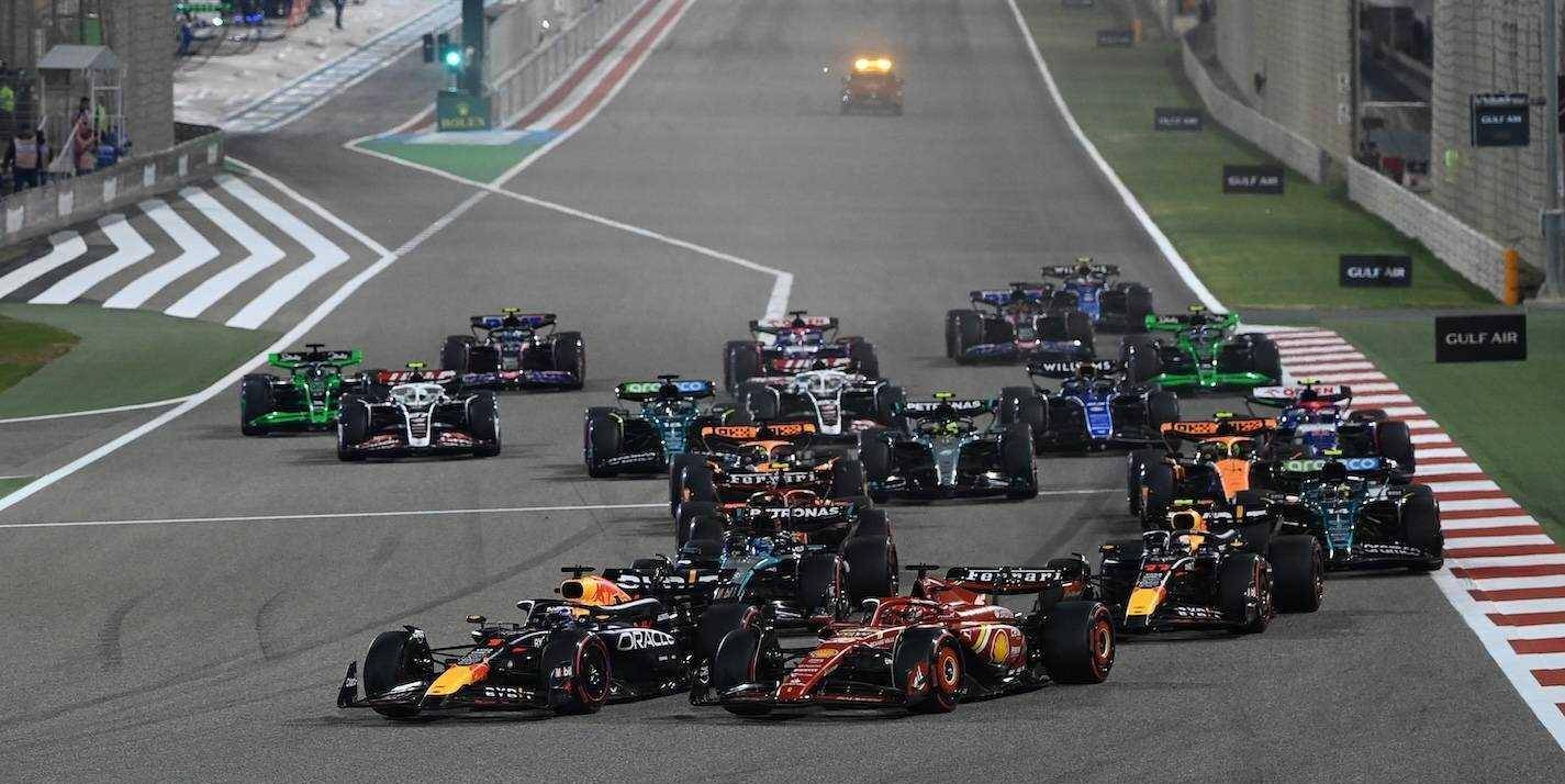 红牛车队横扫索伯车队，佩雷兹统治全场