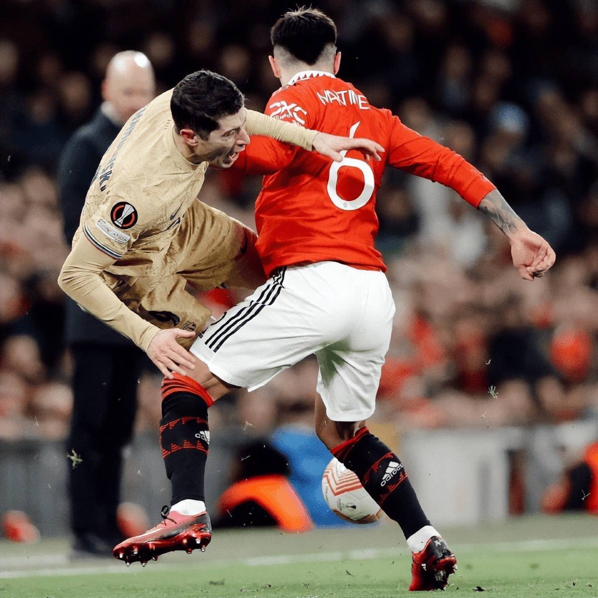 乌拉圭险胜塞内加尔，莱万关键制胜