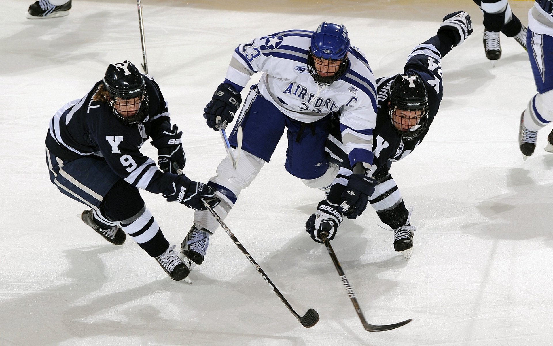 英超争冠白热化，凯尔特人跨过广厦，体育世界的平行叙事