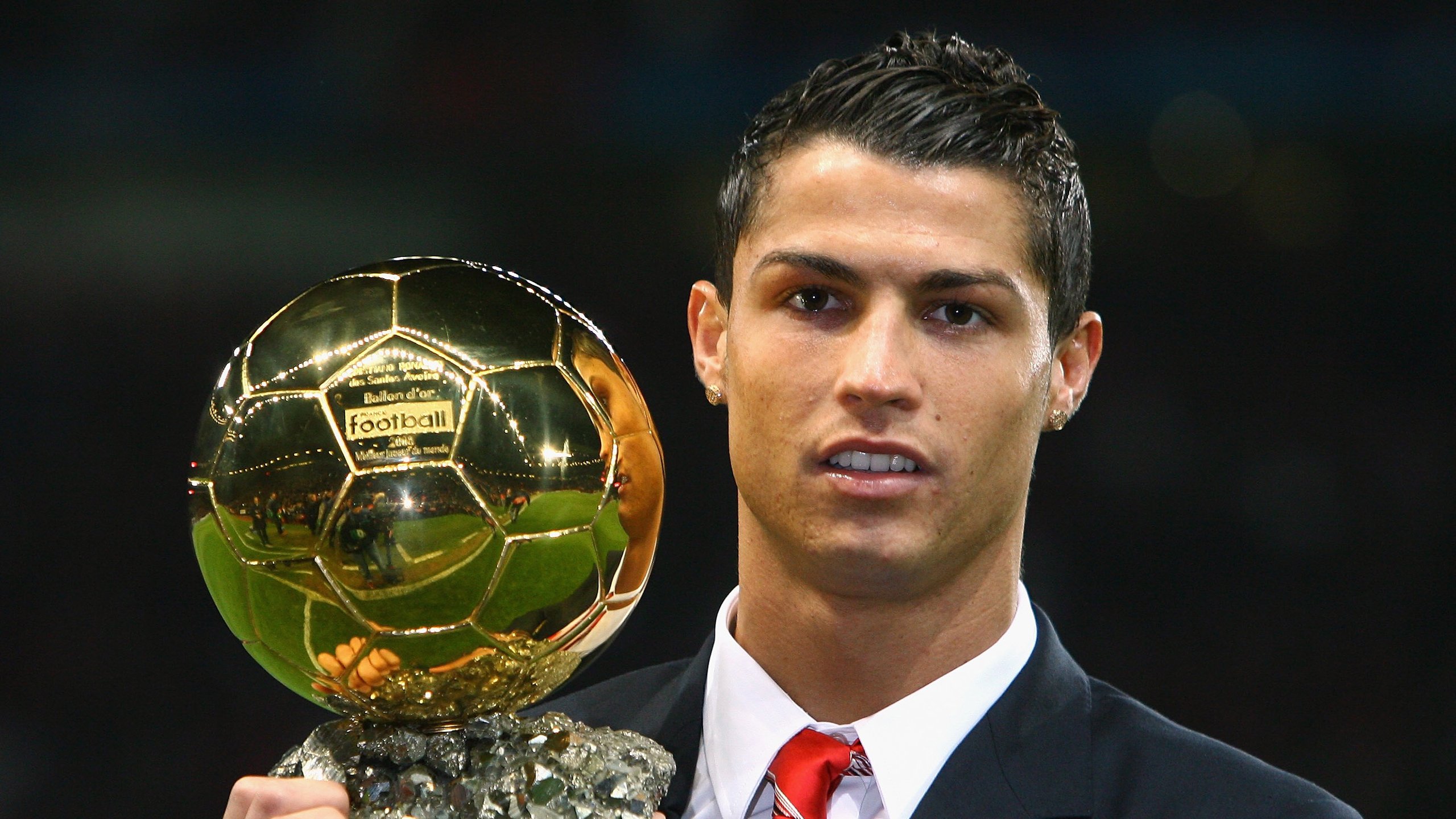 奥斯梅恩统治级数据闪耀，委内瑞拉战术困局映照墨西哥足球哲学